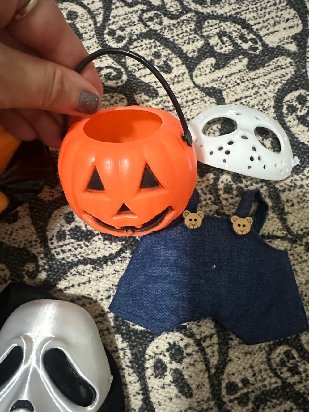 Labubu Halloween Pumpkin & Mask Costumes set of 3 and mini pumpkin pail - Picture 4 of 6